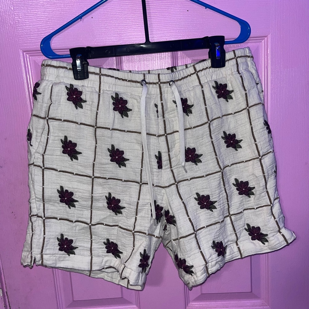 PACSUN FLOWER SHORTS